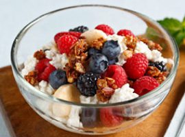 Healthy Cottage Cheese Berry Crunch Recipe